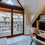 Bursztyn Mozaika Dwupoziomowy Z Kominkiem Zakopane